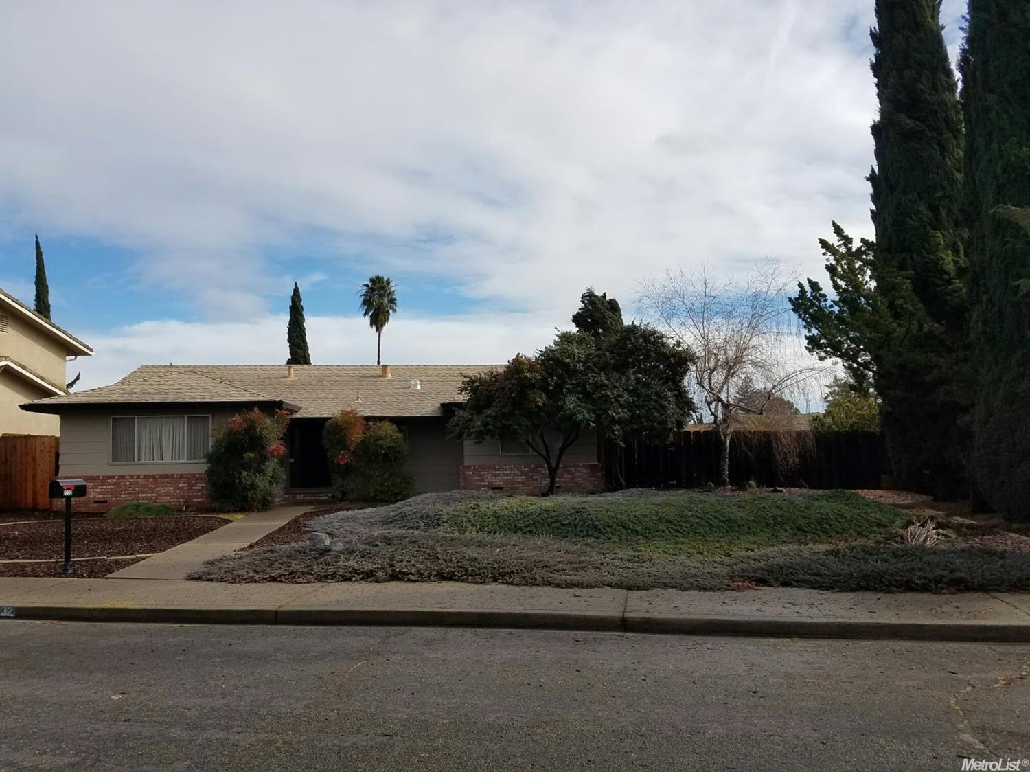 2232 Gateway Cir, Lodi, CA 95240 photo 2