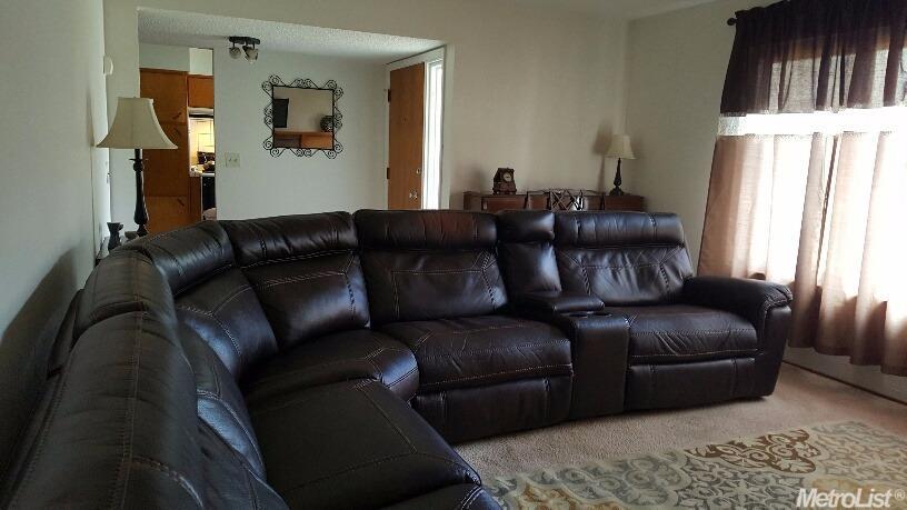 3215 Root Ave, Carmichael, CA 95608 photo 2