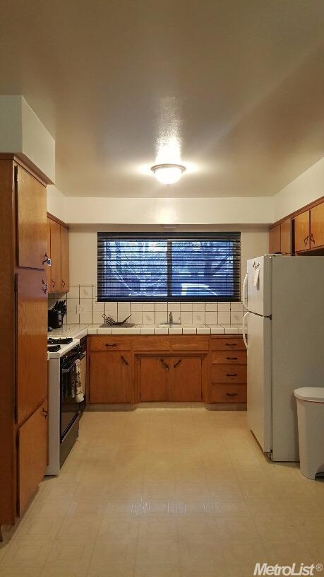 3215 Root Ave, Carmichael, CA 95608 photo 4