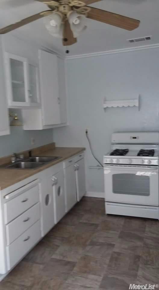 244 E Arcade St, Stockton, CA 95204 photo 2