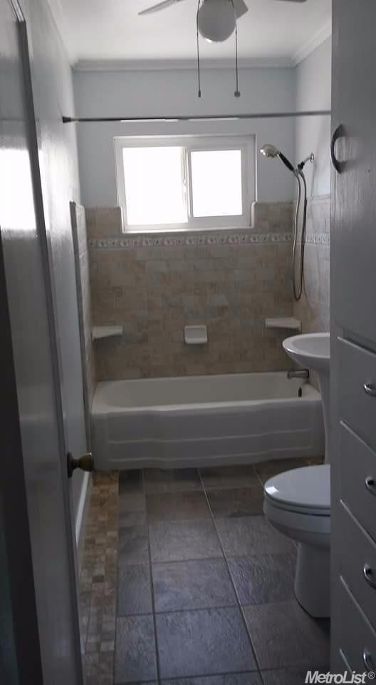 244 E Arcade St, Stockton, CA 95204 photo 3