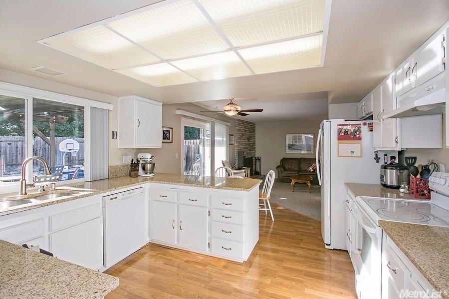 338 Fiesta Ave, Davis, CA 95616 photo 5