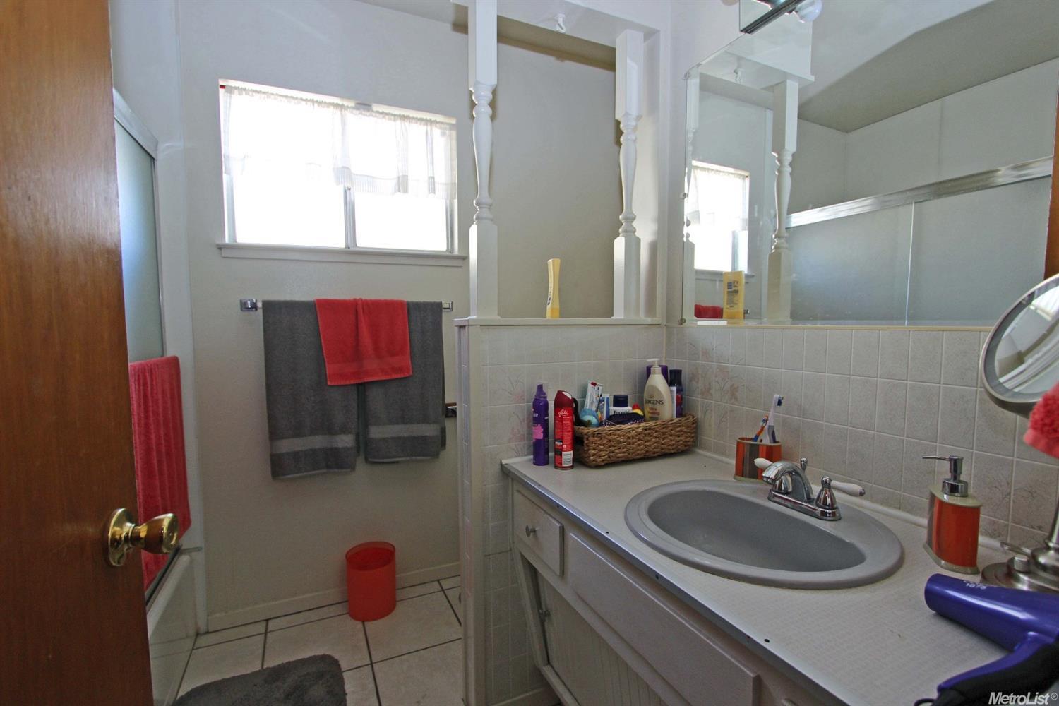 1900 Serena Ave, Modesto, CA 95355 photo 7