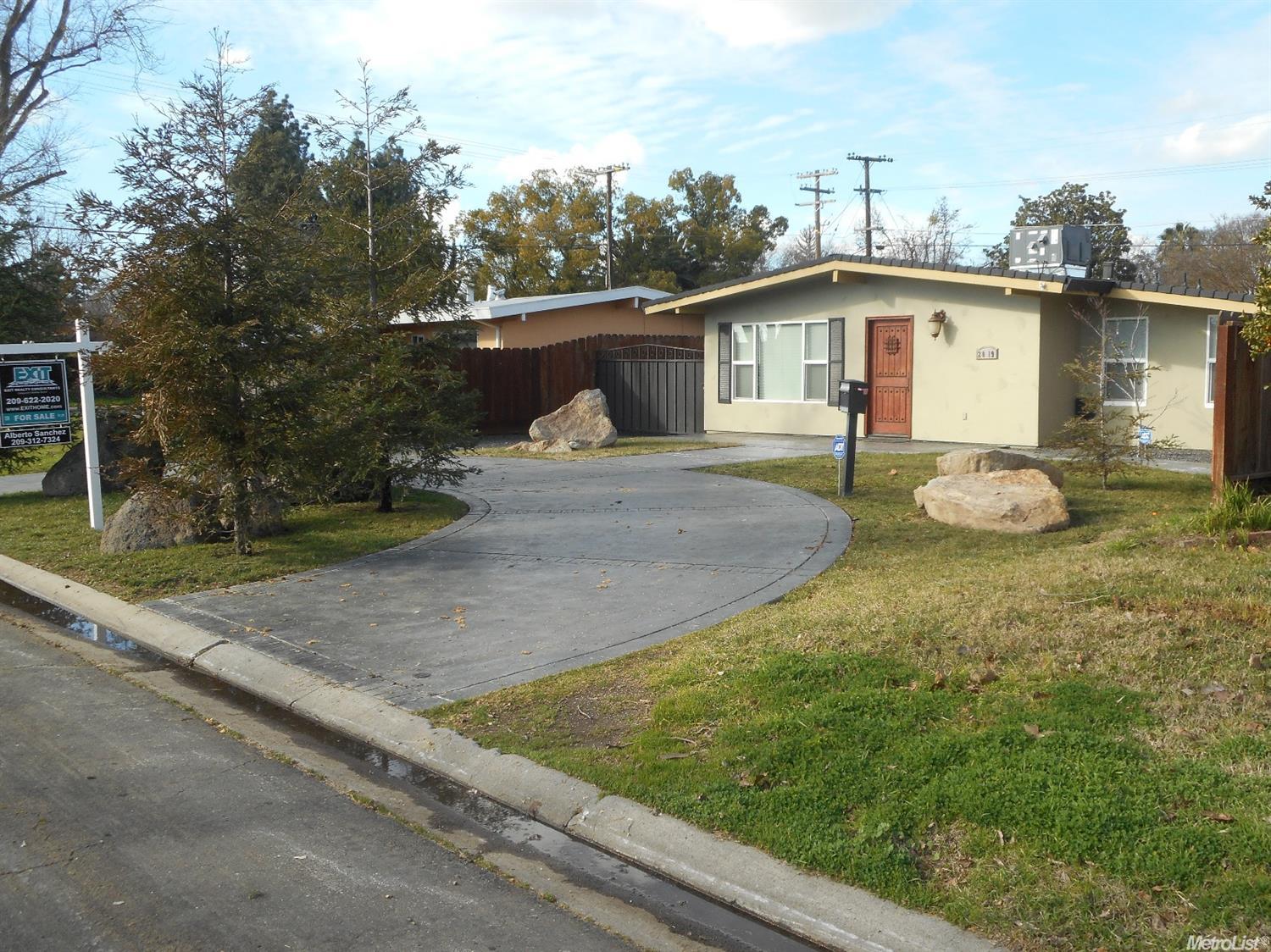 2019 Lance St, Modesto, CA 95354 photo 1