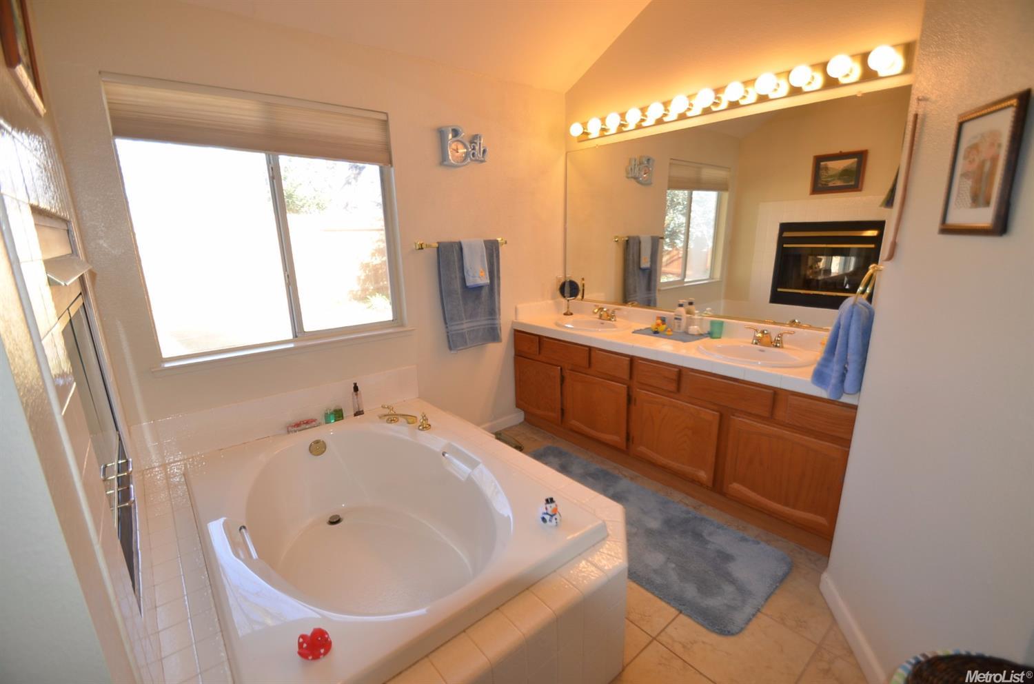 151 Pheasant Dr, Galt, CA 95632 photo 27