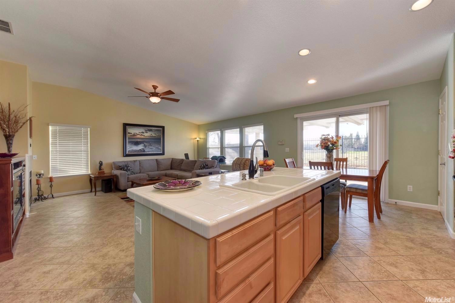 4428 Dusham Cir, Mather, CA 95655 photo 9