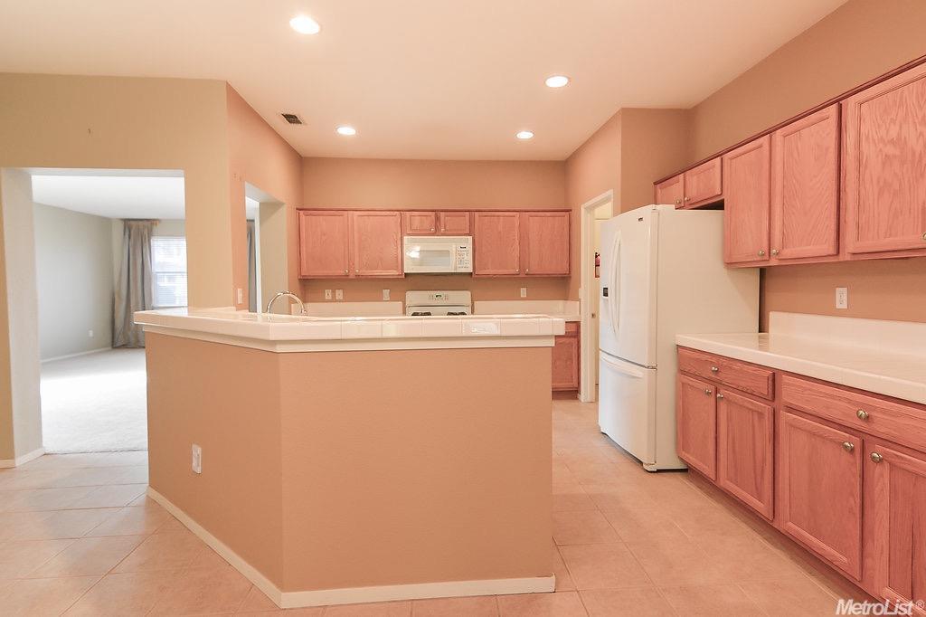 2046 Pasado Ave, Manteca, CA 95336 photo 9