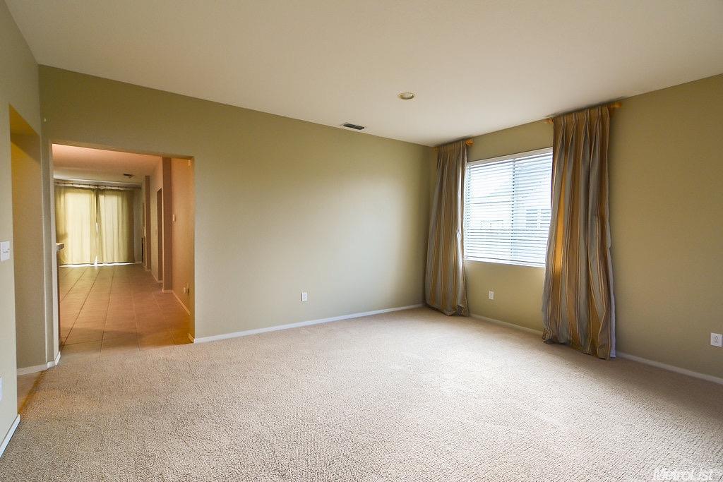 2046 Pasado Ave, Manteca, CA 95336 photo 5