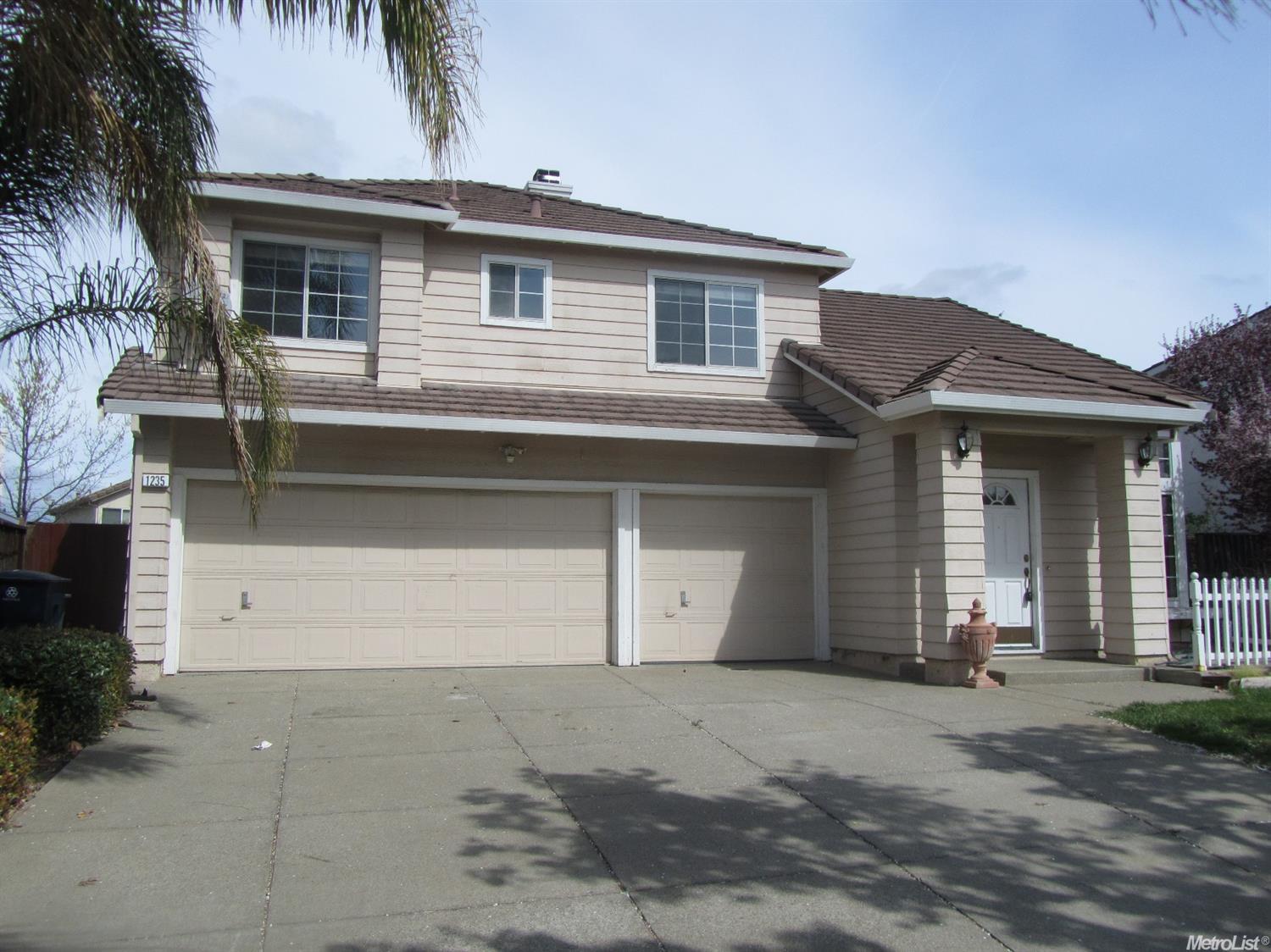 1235 Yorkshire, Tracy, CA 95376 photo 2