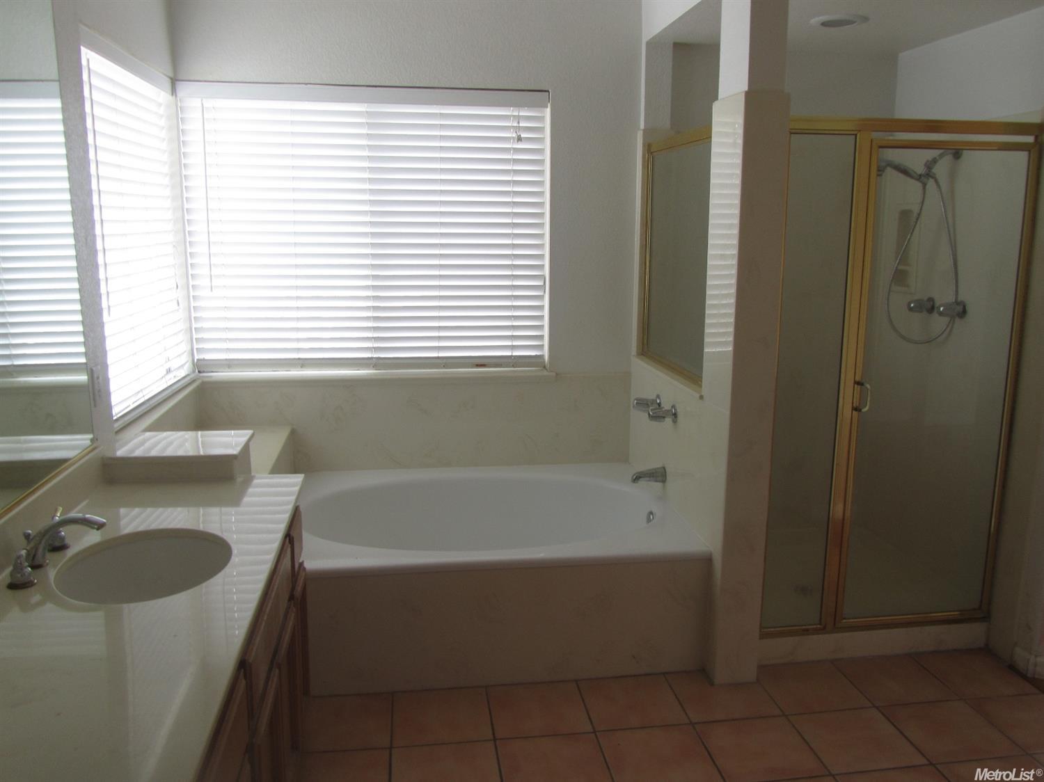 1235 Yorkshire, Tracy, CA 95376 photo 8