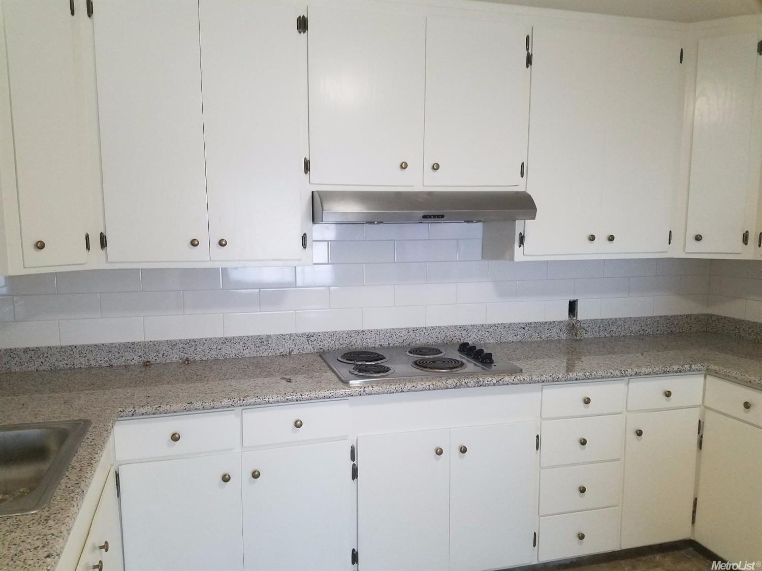 1904 Robertson Rd, Modesto, CA 95351 photo 3