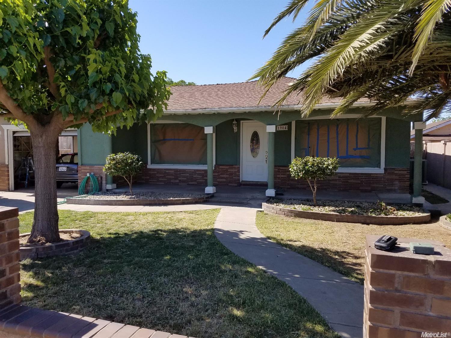 1904 Robertson Rd, Modesto, CA 95351 photo 1