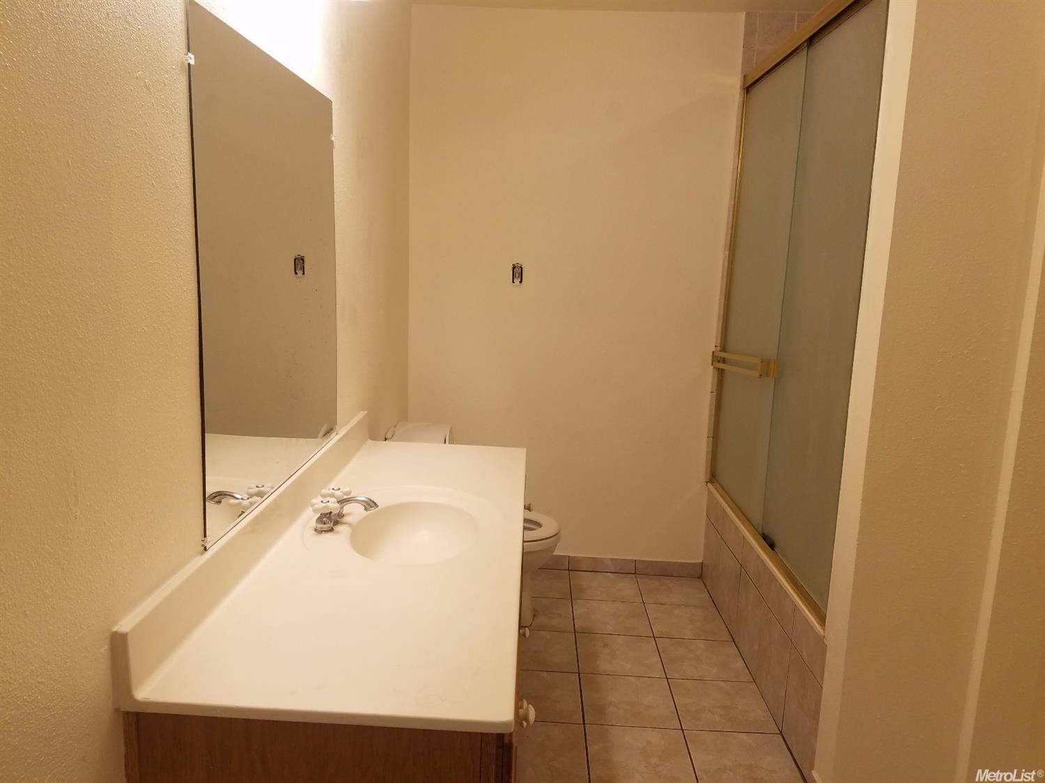 1904 Robertson Rd, Modesto, CA 95351 photo 8