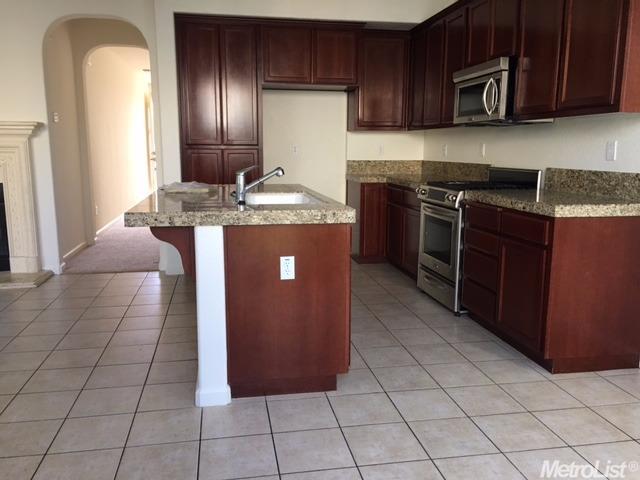 3755 Armando Ct, Ceres, CA 95307 photo 8