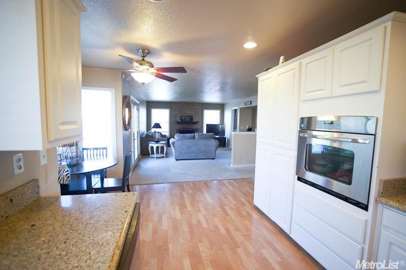 1429 Spindrift Way, Manteca, CA 95337 photo 2