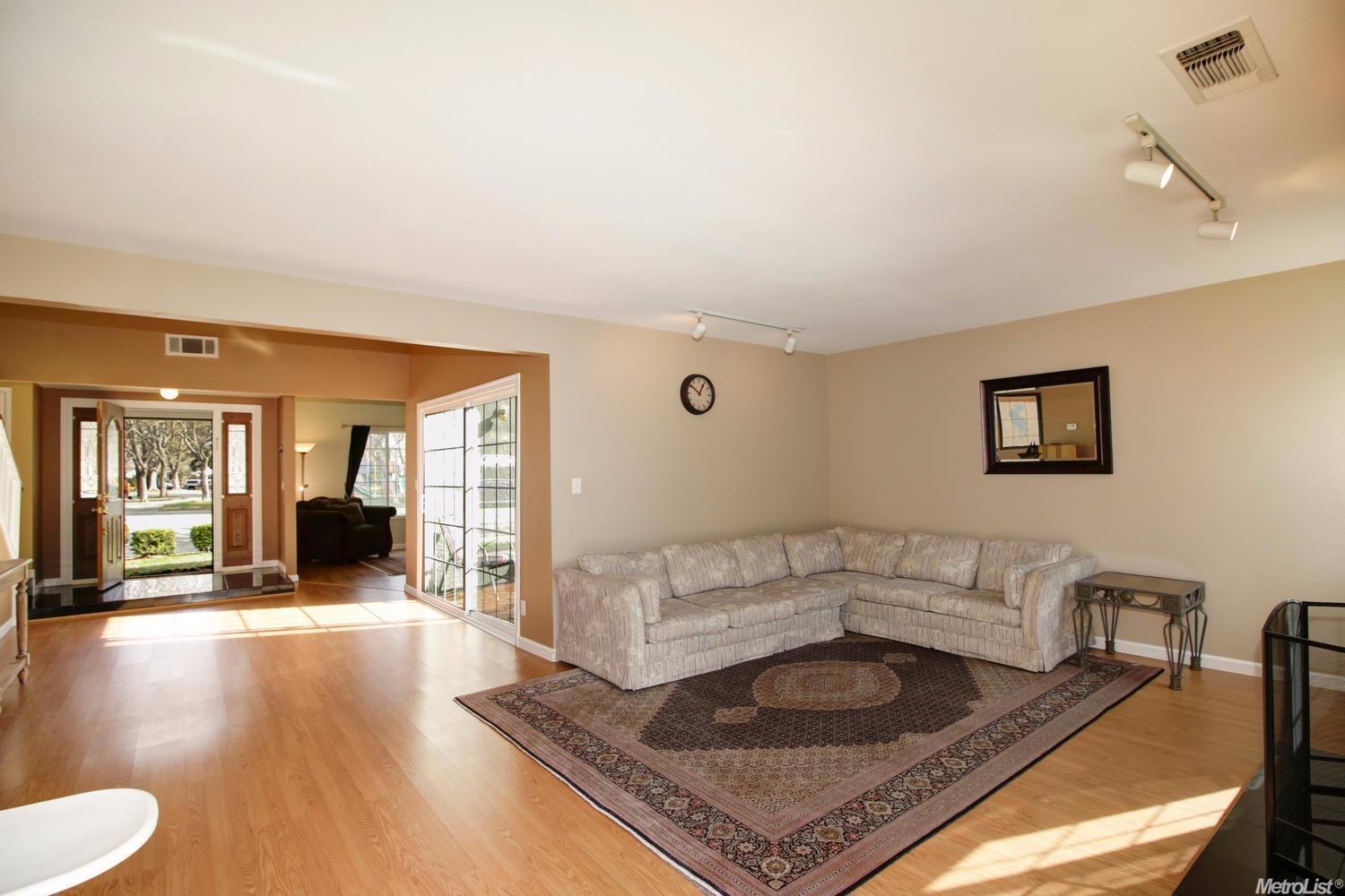 909 Bliss Ct, Davis, CA 95618 photo 12