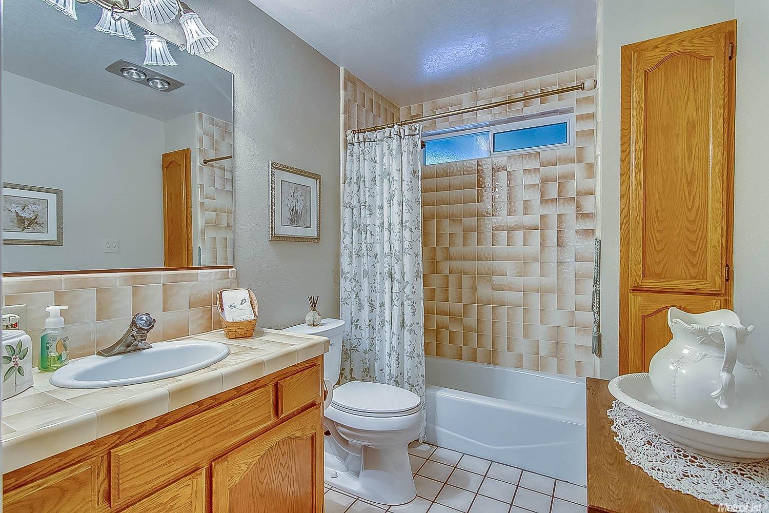 9973 E Underwood Rd, Acampo, CA 95220 photo 13