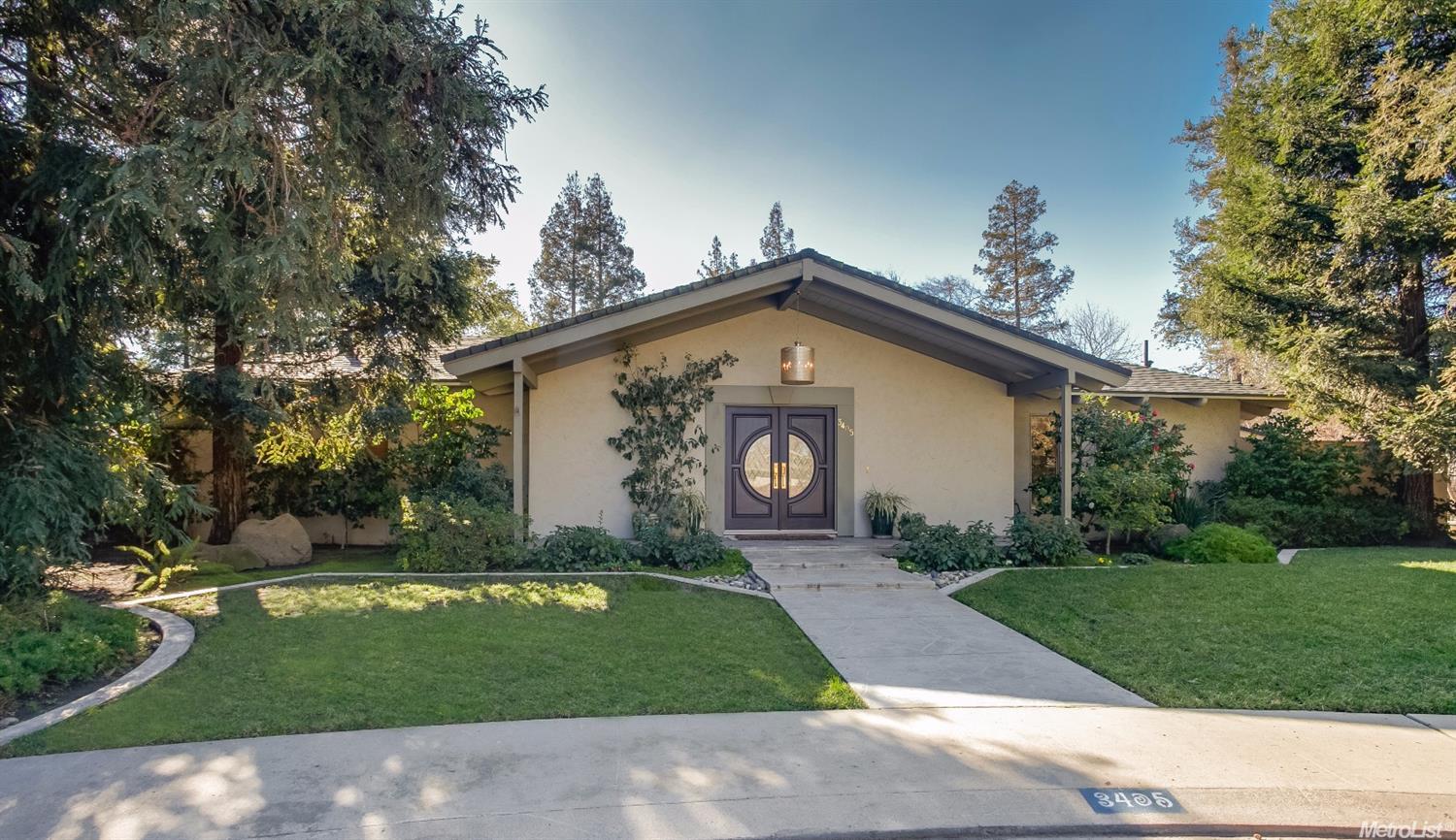 3405 Manchester Ct, Modesto, CA 95350 photo 2