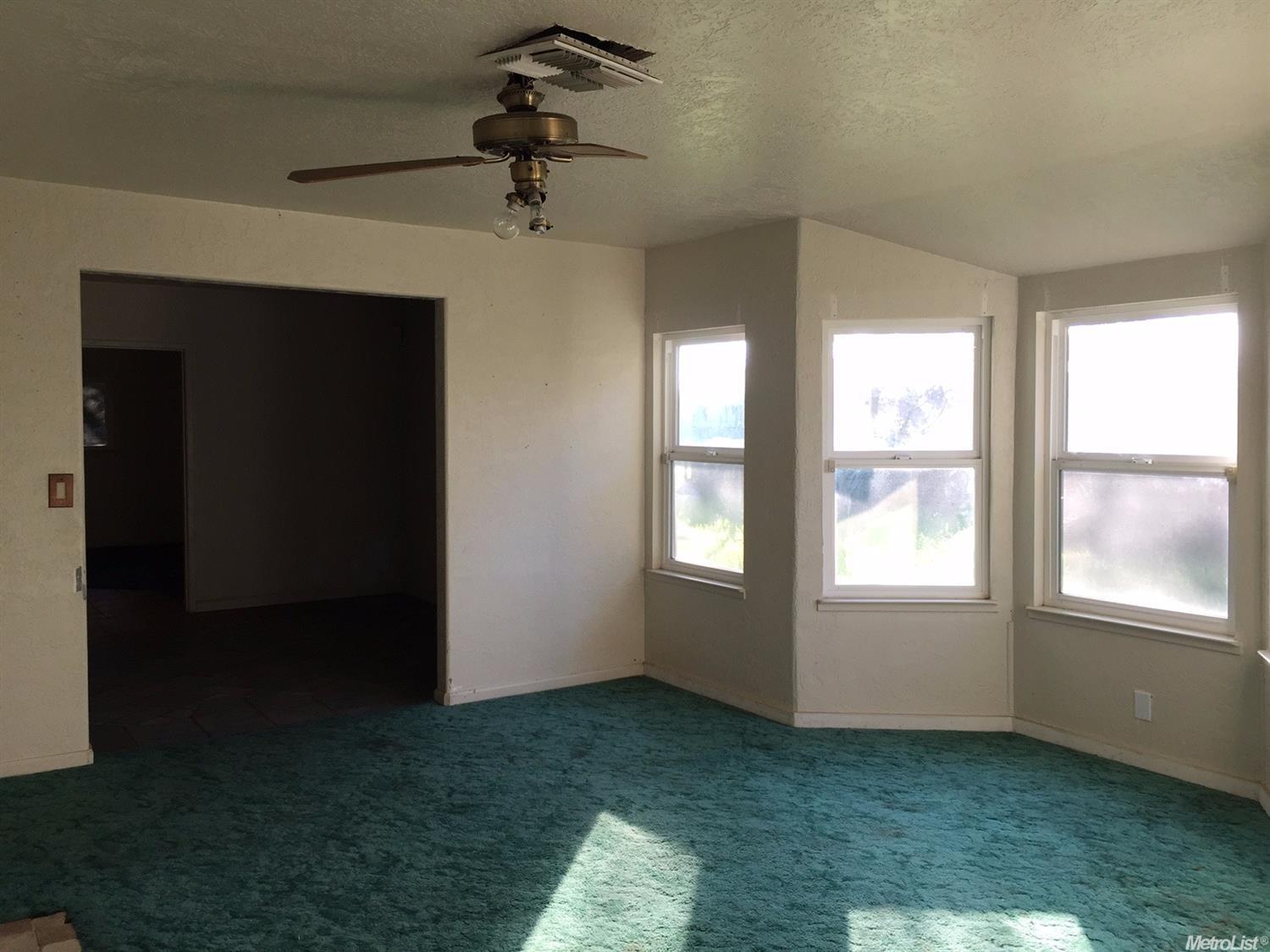936 Hickman Rd, Hickman, CA 95323 photo 4
