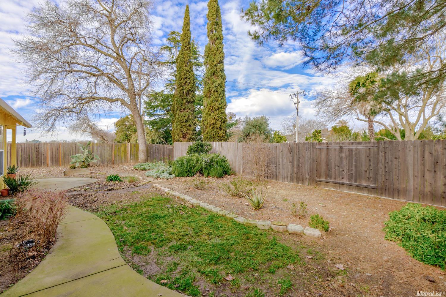 1127 Mesquite Dr, Davis, CA 95618 photo 23