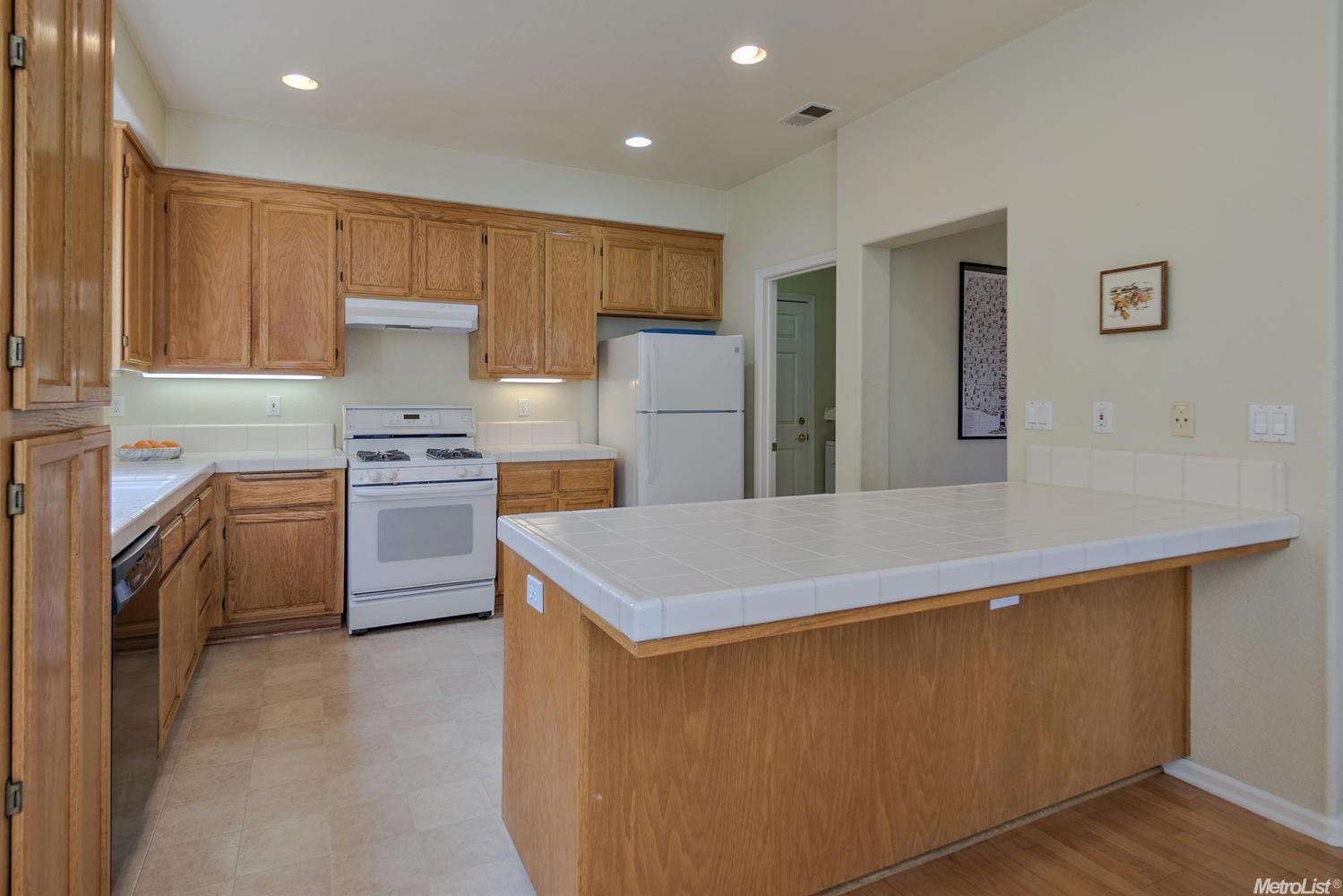 1127 Mesquite Dr, Davis, CA 95618 photo 10