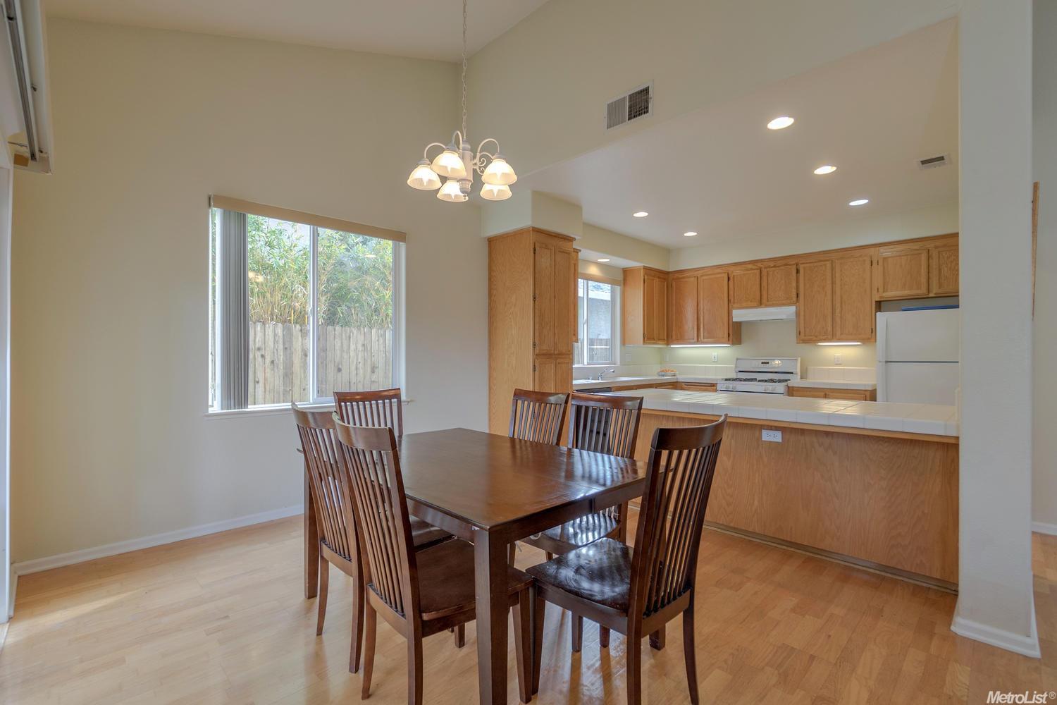 1127 Mesquite Dr, Davis, CA 95618 photo 8
