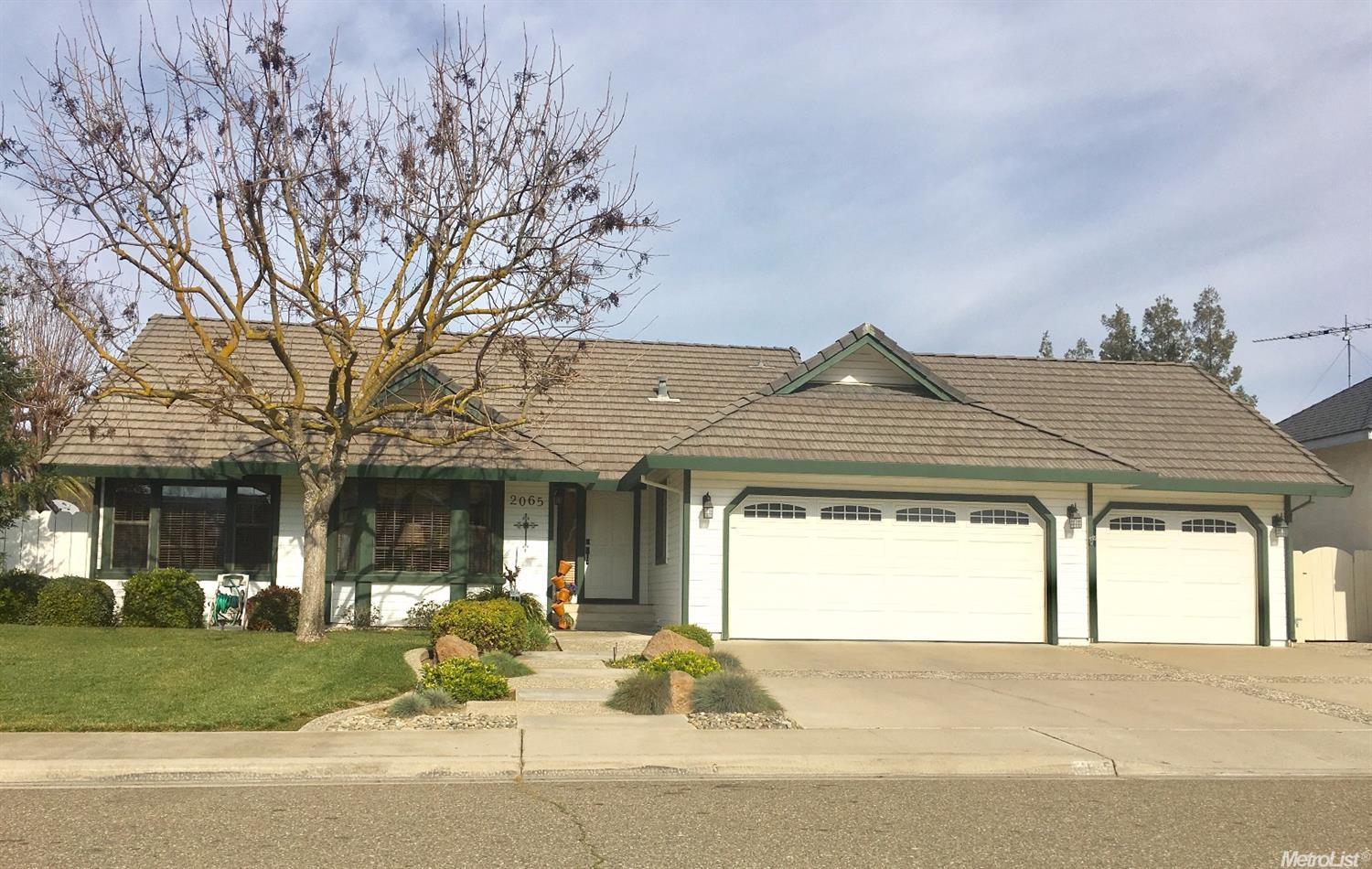 2065 Castleview Dr, Turlock, CA 95382 photo 1