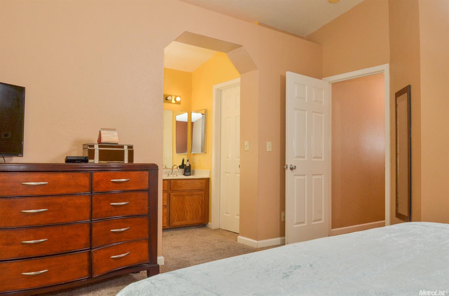 152 Victoria St, Tracy, CA 95376 photo 8