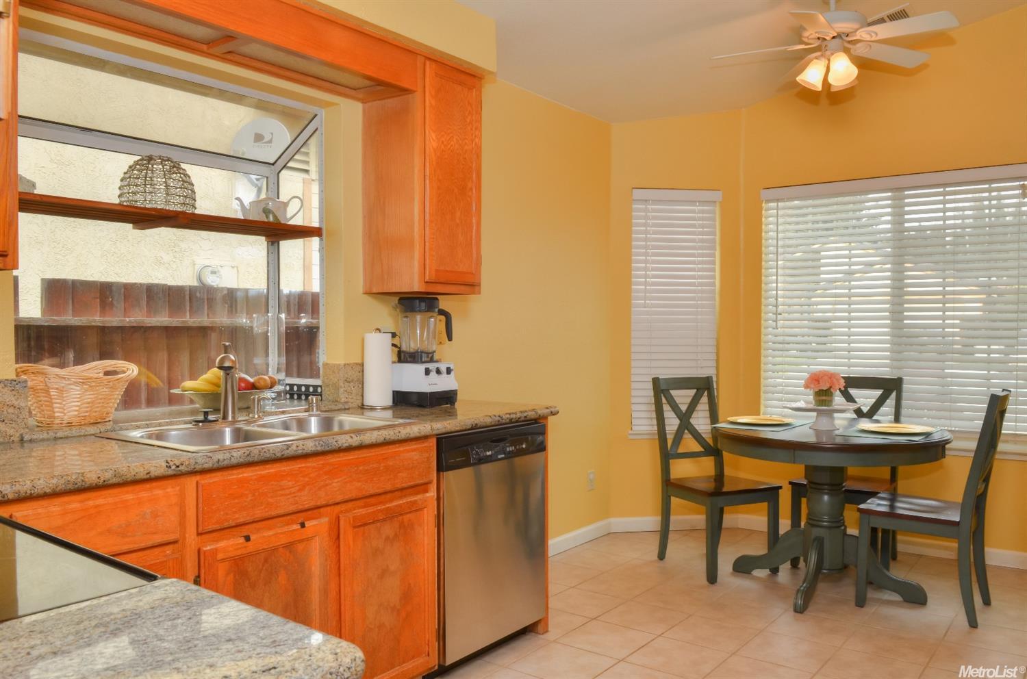 152 Victoria St, Tracy, CA 95376 photo 5