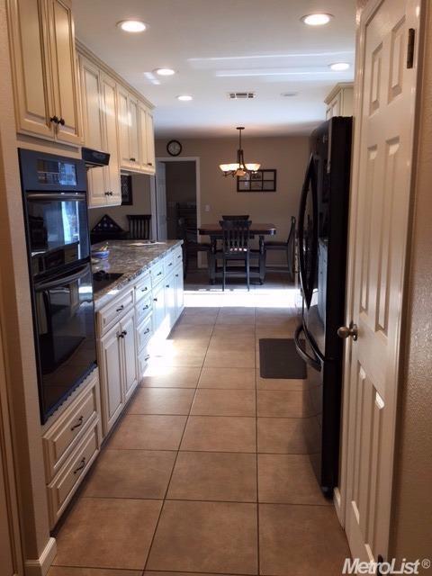 1686 Springcreek Way, Manteca, CA 95337 photo 8