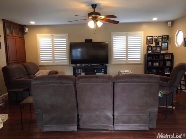 1686 Springcreek Way, Manteca, CA 95337 photo 5