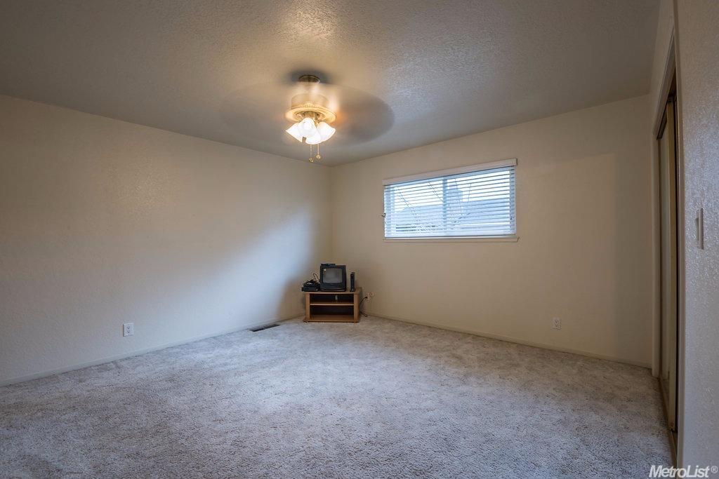 761 E A St, Oakdale, CA 95361 photo 14