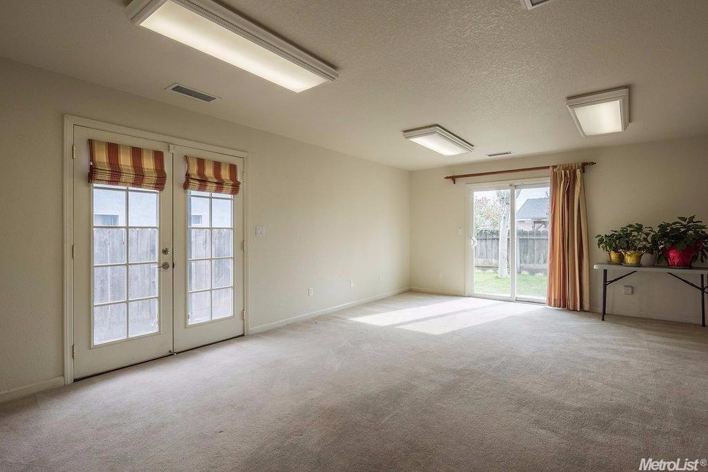 761 E A St, Oakdale, CA 95361 photo 11