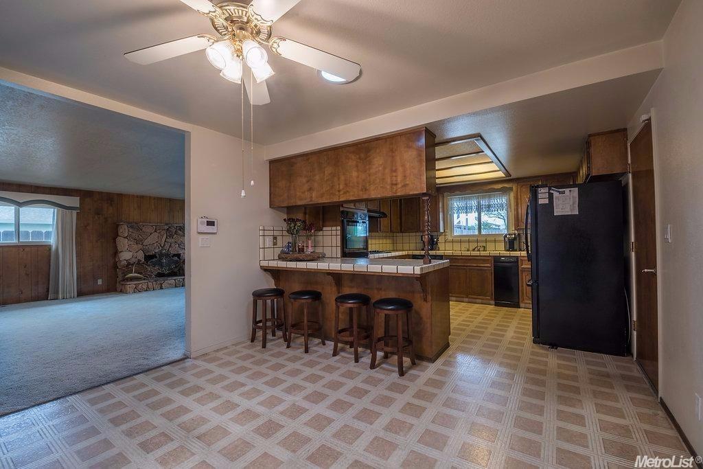 761 E A St, Oakdale, CA 95361 photo 7