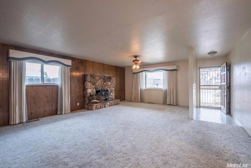 761 E A St, Oakdale, CA 95361 photo 6