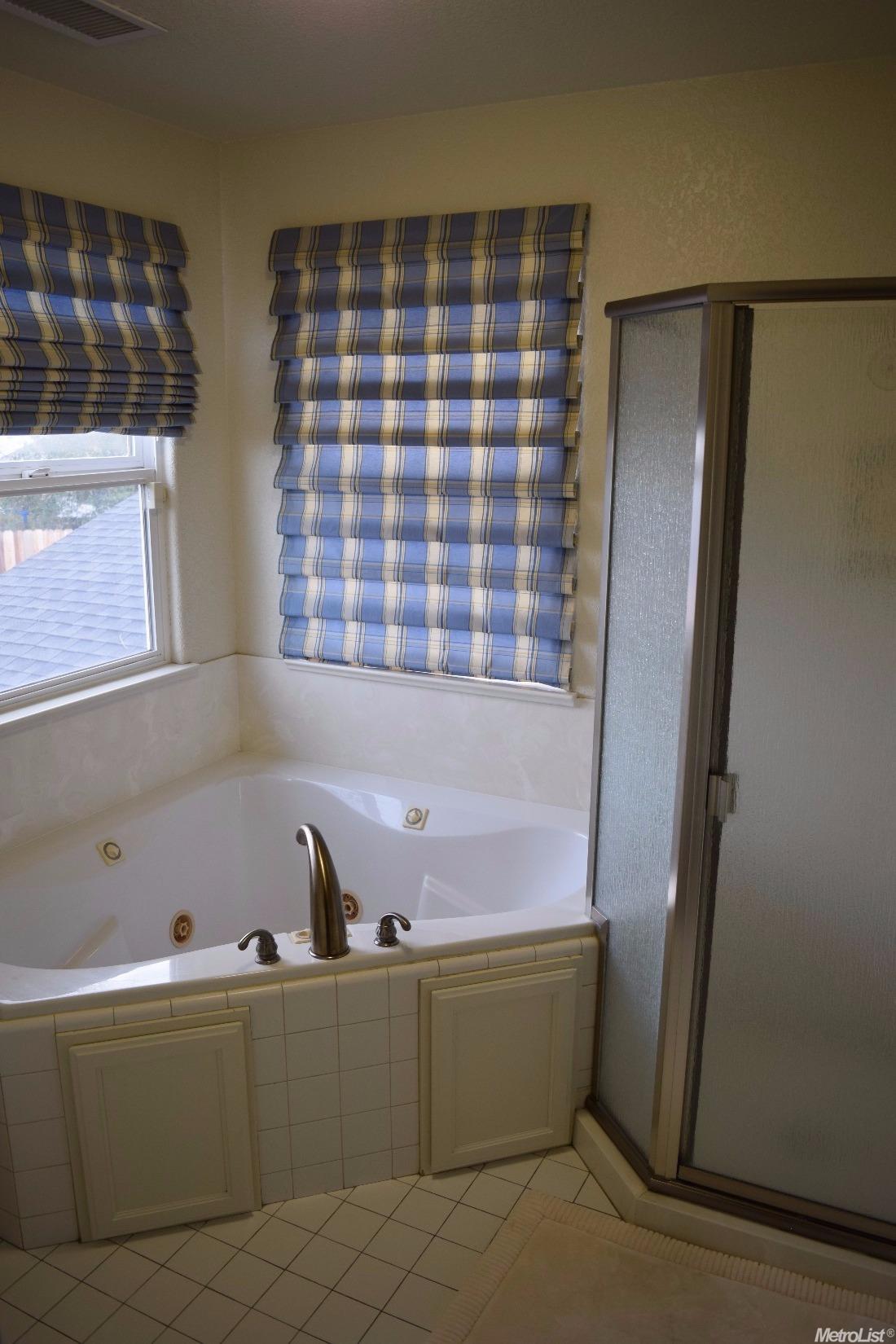 761 E A St, Oakdale, CA 95361 photo 5