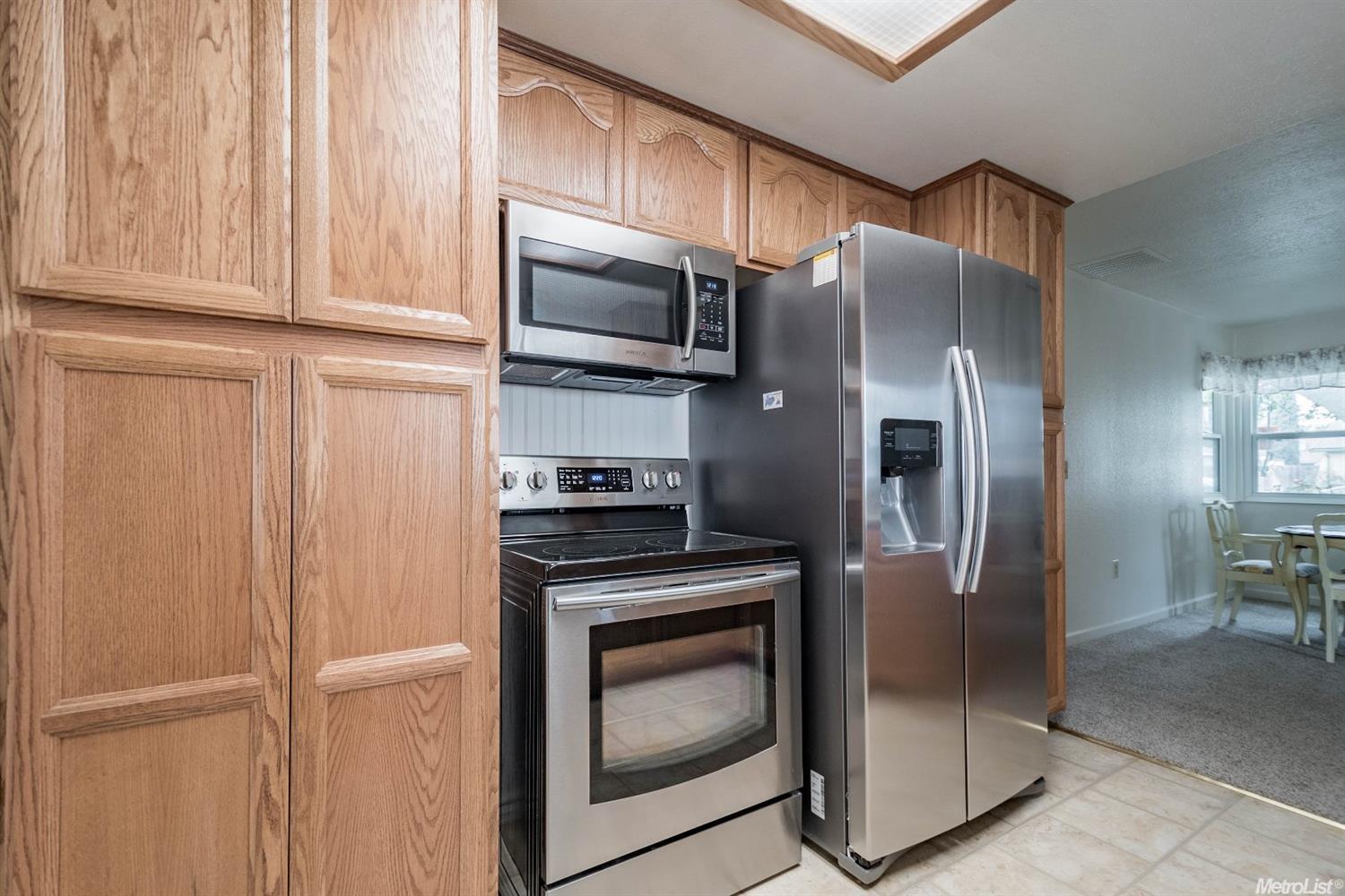1230 Windsor Pl, Manteca, CA 95336 photo 9