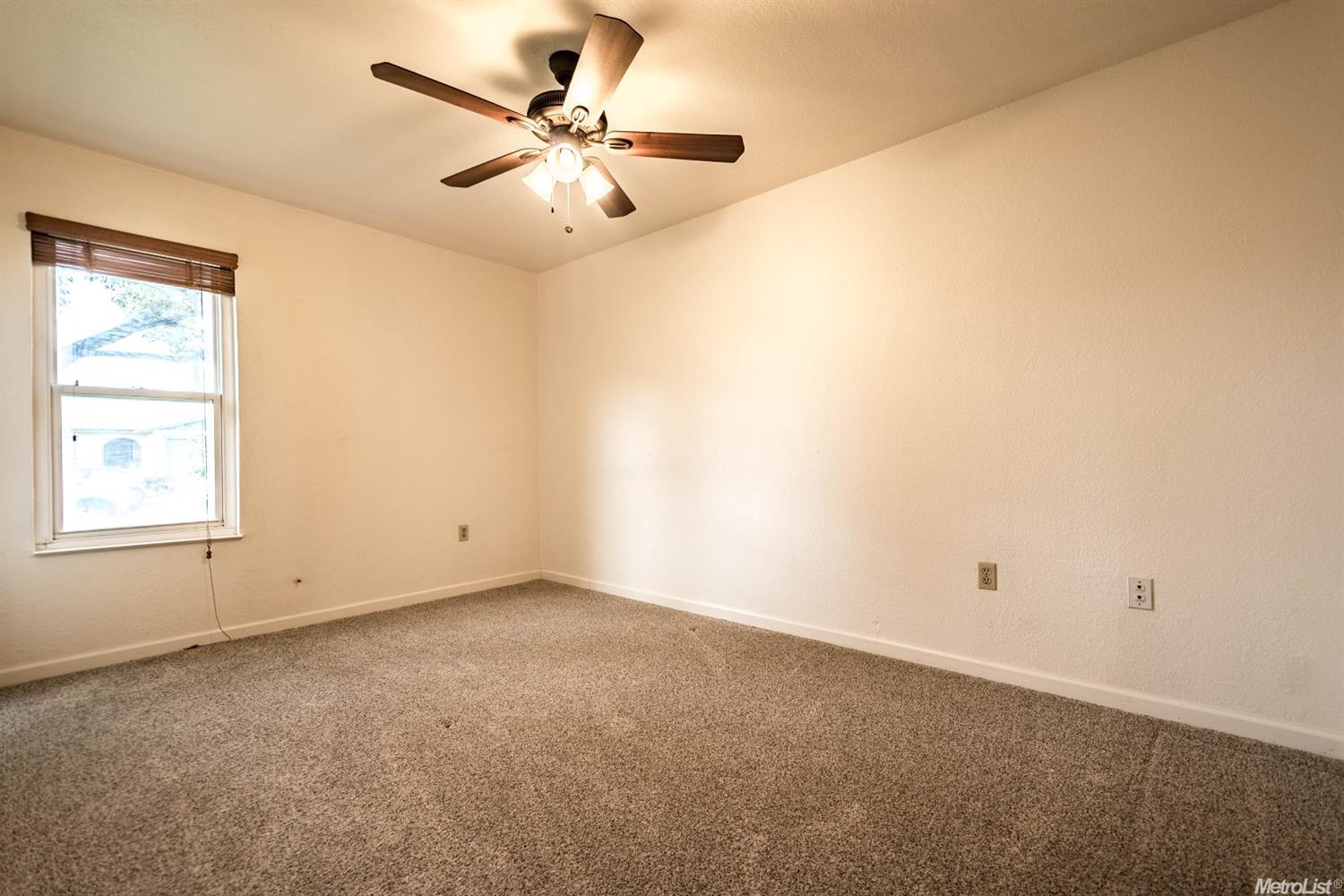 1230 Windsor Pl, Manteca, CA 95336 photo 17