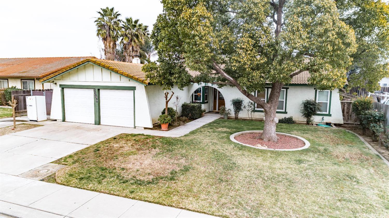 1230 Windsor Pl, Manteca, CA 95336 photo 1