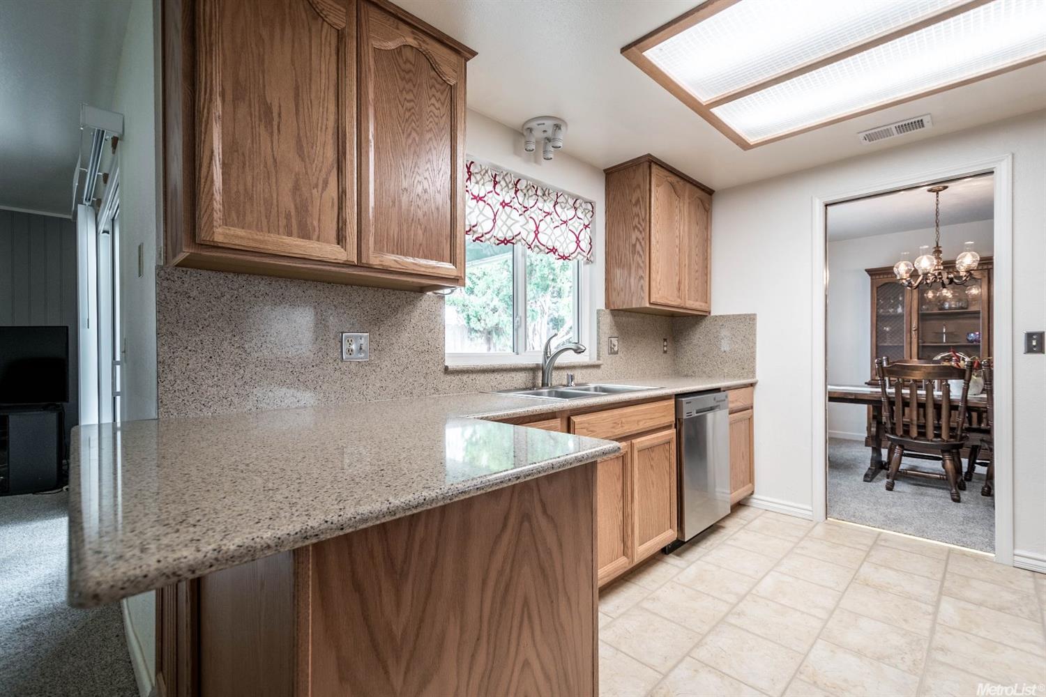 1230 Windsor Pl, Manteca, CA 95336 photo 8