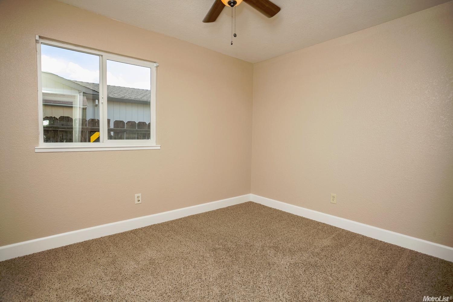 1478 W 4th St, Ripon, CA 95366 photo 5
