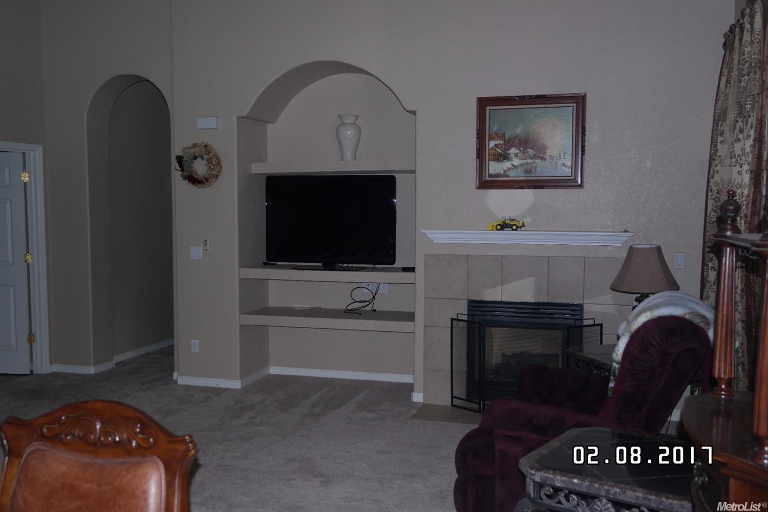 219 Spring, Patterson, CA 95363 photo 2