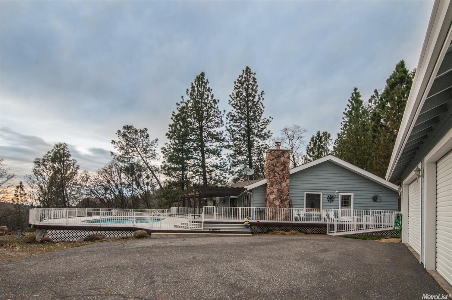 1230 Lake View Dr, Colfax, CA 95713 photo 1