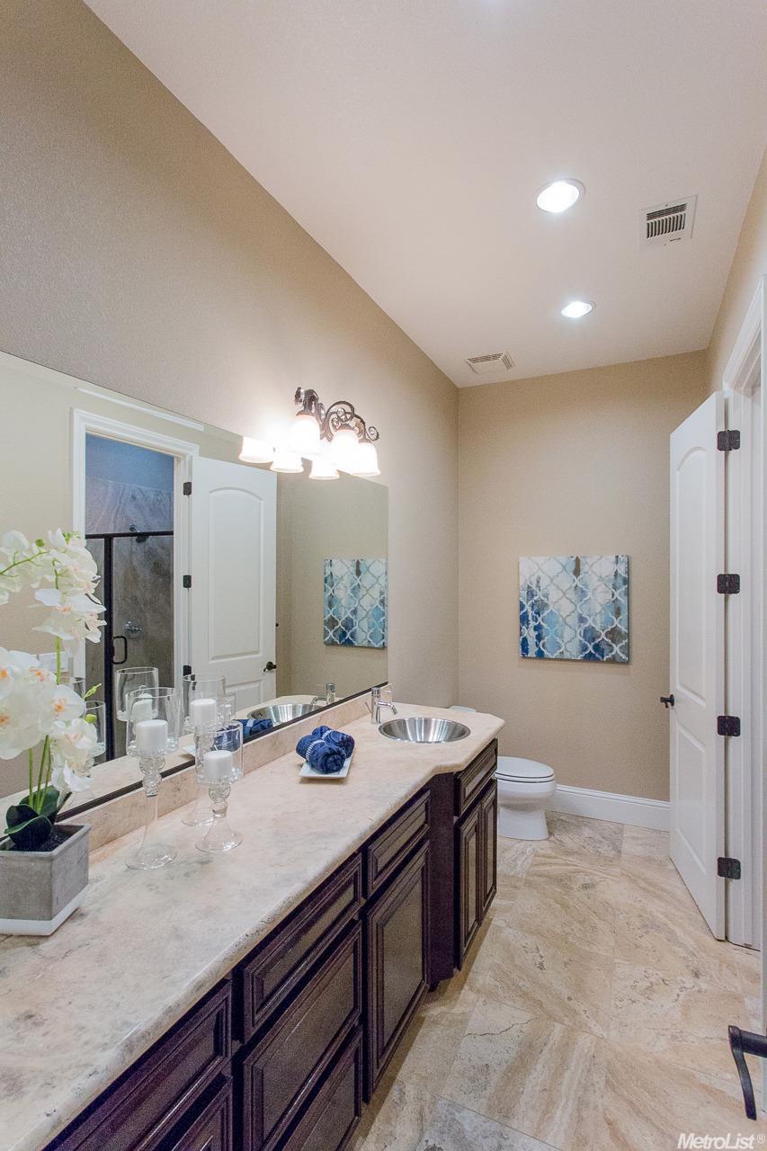 1002 N Canyon Dr, Modesto, CA 95351 photo 17