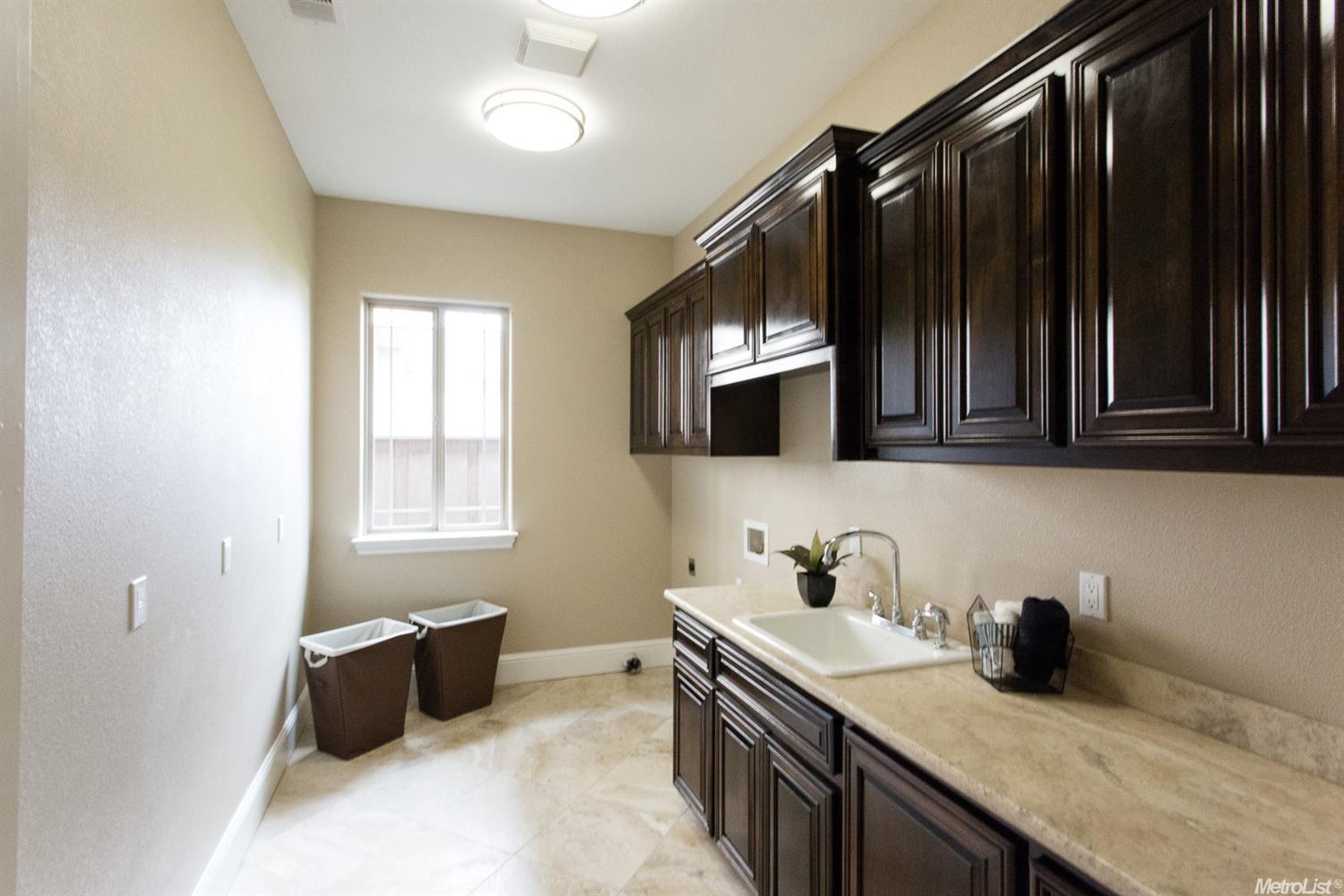 1002 N Canyon Dr, Modesto, CA 95351 photo 13
