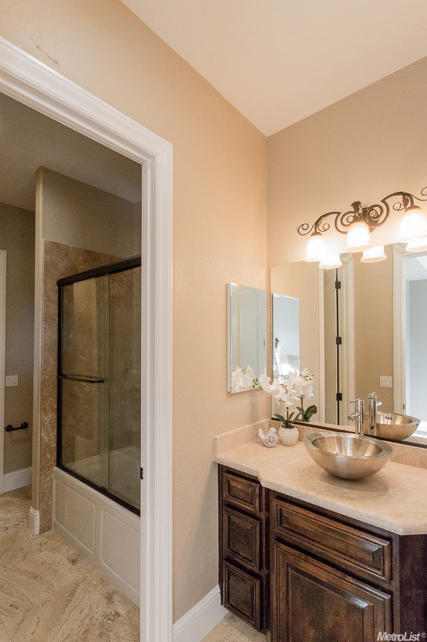 1002 N Canyon Dr, Modesto, CA 95351 photo 25