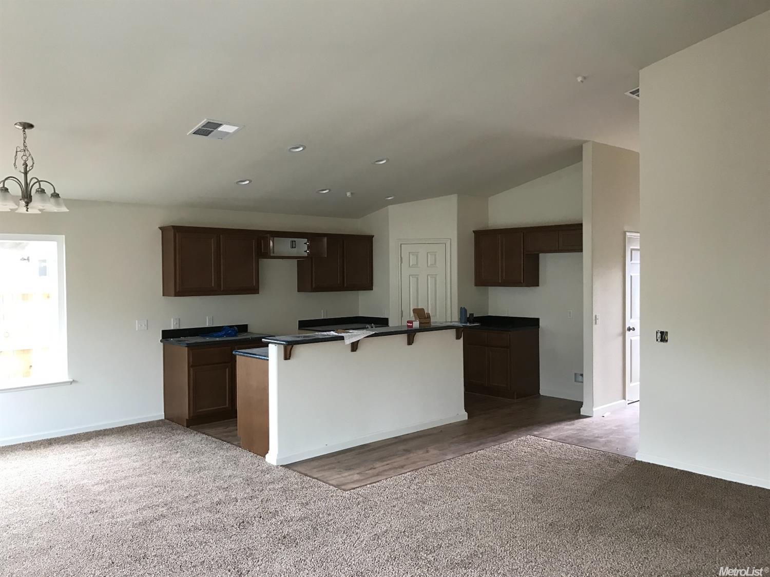 2114 W Pincay St, Merced, CA 95348 photo 3
