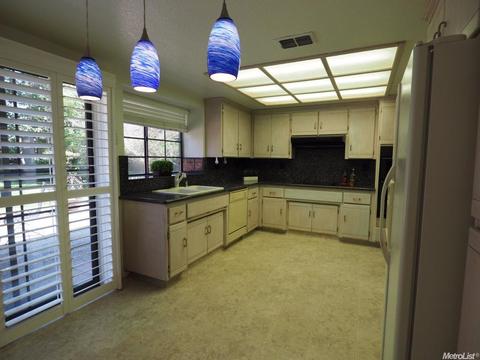 1082 Harrington Way, Carmichael, CA 95608 photo 3