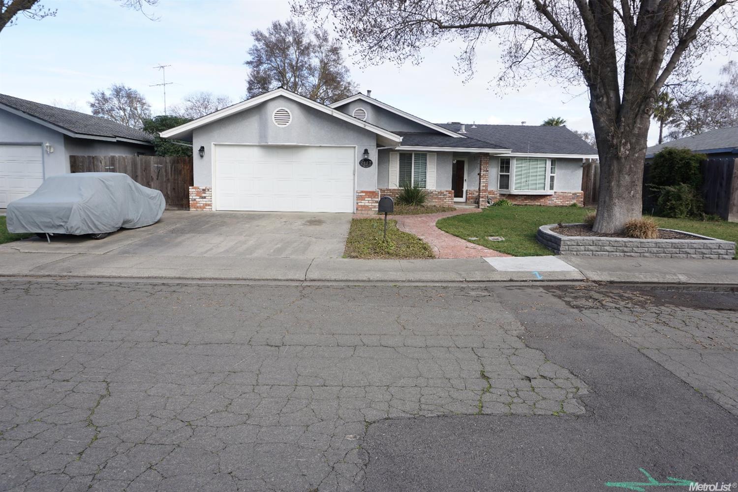 2417 Stone Crop Ln, Modesto, CA 95355 photo 2