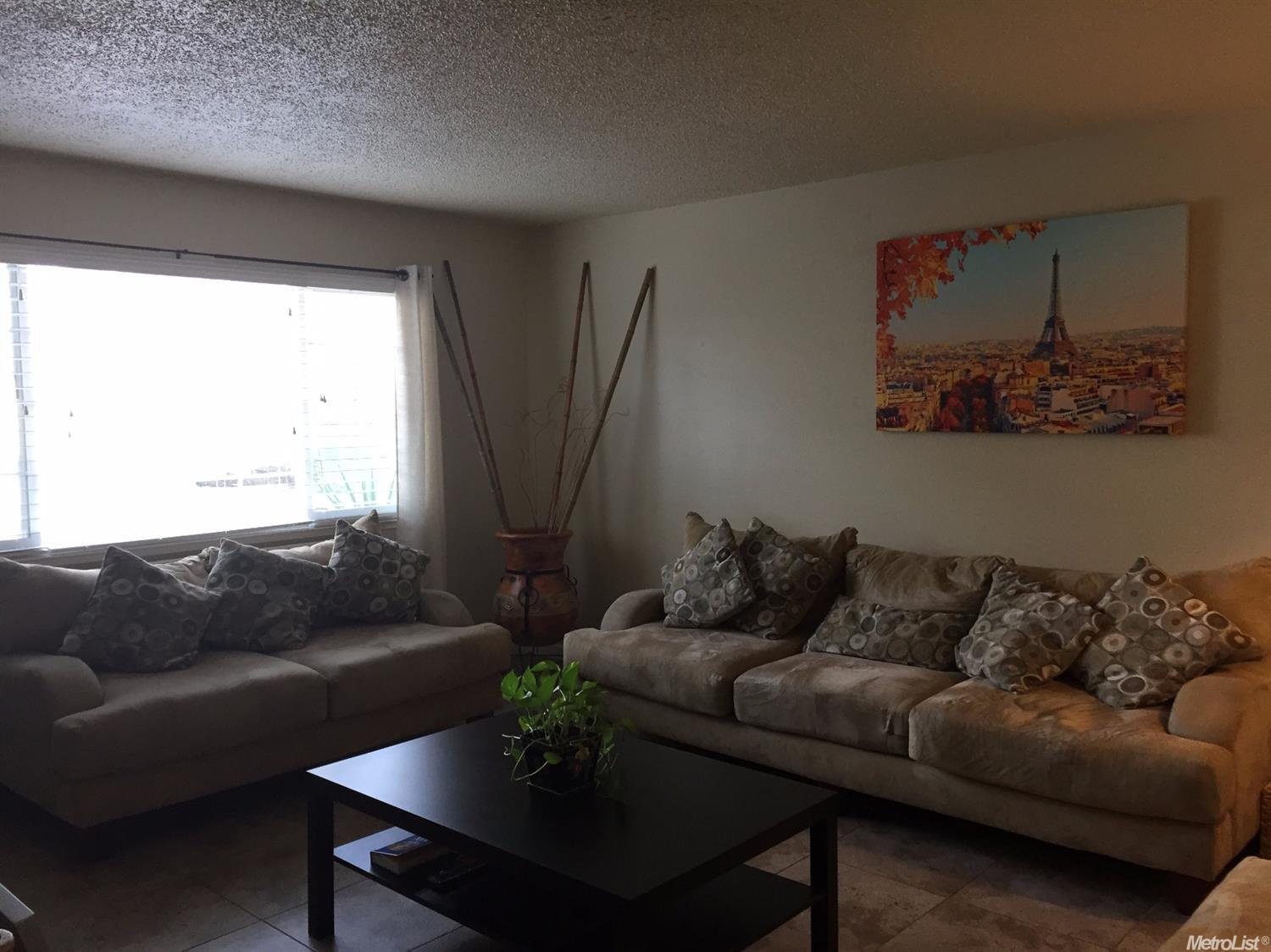 1700 Primrose Ln, Modesto, CA 95355 photo 4